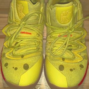 Nike Kyrie Irving x SpongeBob sneakers, kids size 1